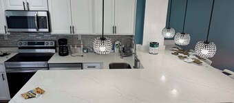 Charming 3-bedroom and 2.5 bedroom townhome with WiFi and AC in Silver Spring