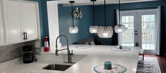 Charming 3-bedroom and 2.5 bedroom townhome with WiFi and AC in Silver Spring