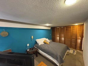 1 chambre, bureau, fer et planche à repasser, Wi-Fi gratuit
