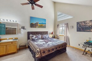 3 bedrooms, iron/ironing board, Internet, bed sheets - Spacious and pet friendly duplex unit with garage, wifi & great location (Belgrade)