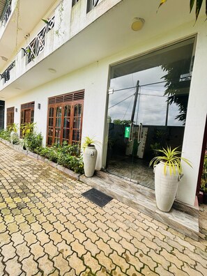 Exterior - Green Path (Gampaha)