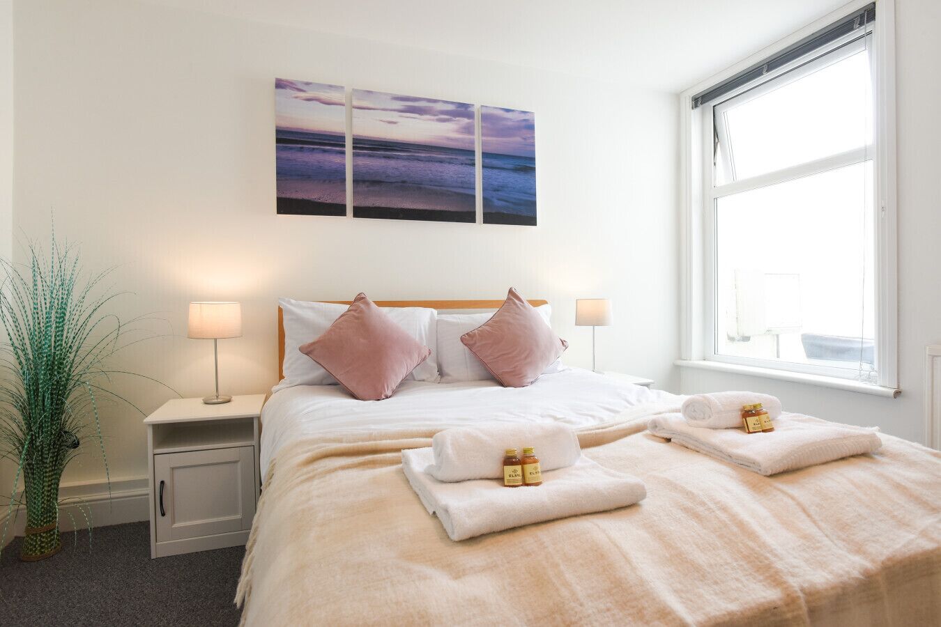 2 quartos, escrivaninha, ferros/tábuas de passar roupa, Wi-Fi