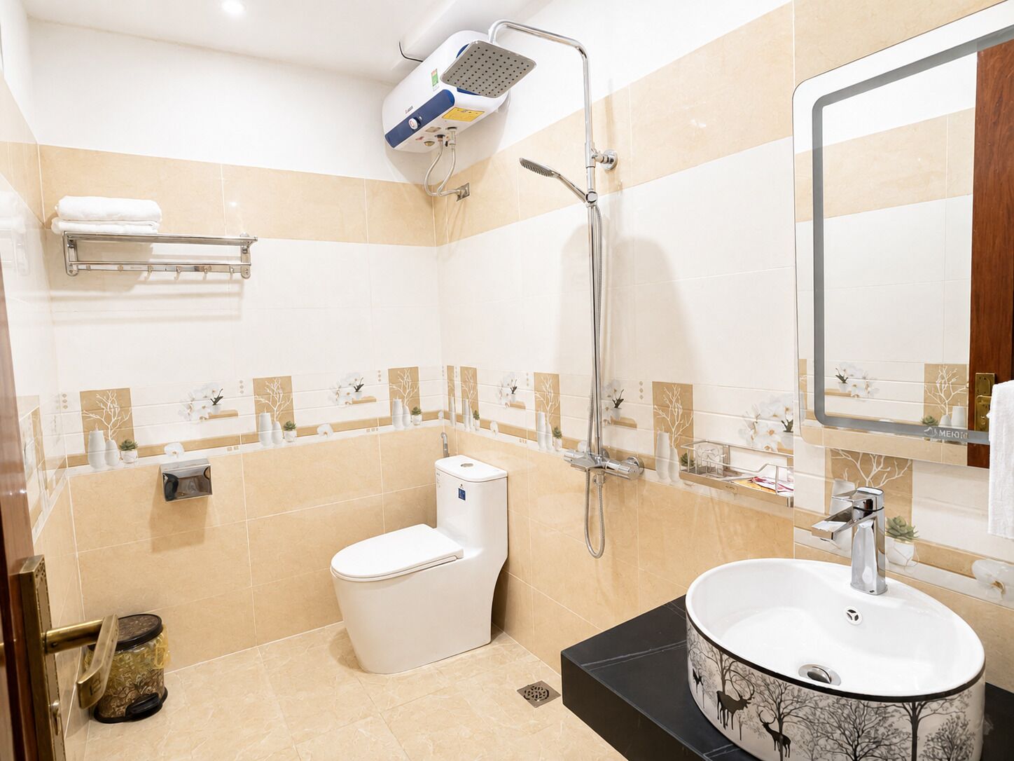 Standard Double Room, City View | Bathroom | Shower, hydromassage showerhead, hair dryer (on request), slippers