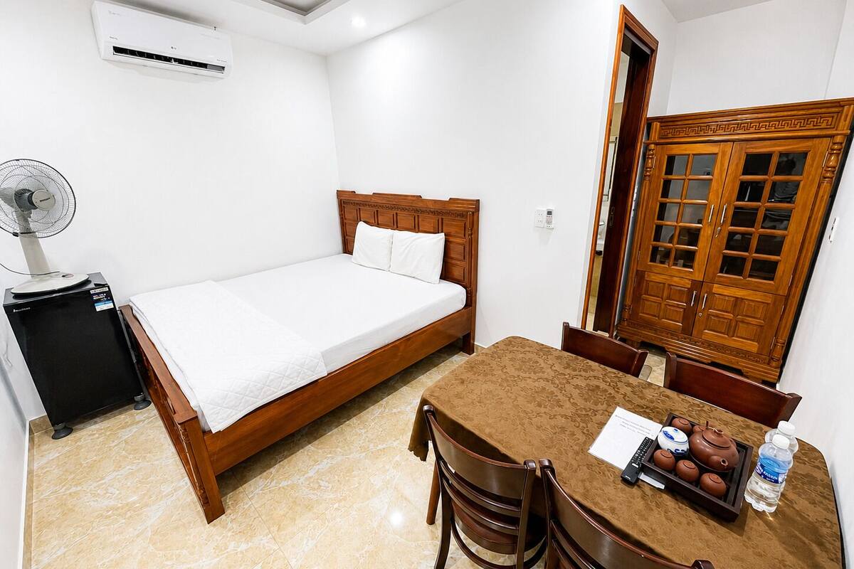 Basic Double Room, Air conditioning, City View | Premium bedding, free minibar items, desk, laptop workspace