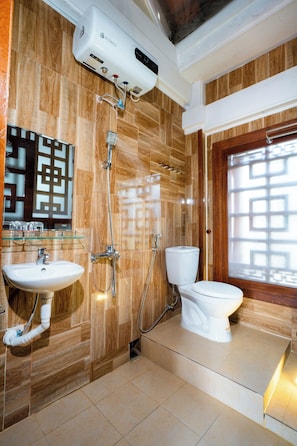 Shower, hydromassage showerhead, hair dryer, slippers