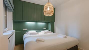 2 bedrooms, WiFi, bed sheets