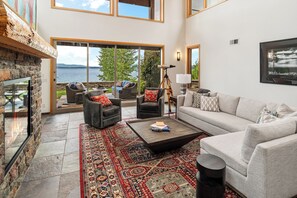 Smart TV, fireplace, video games, DVD player - Dog Friendly Waterfront Estate | Sleeps 19! (Sandpoint)