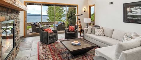 Smart TV, chimenea, videojuegos y oficina