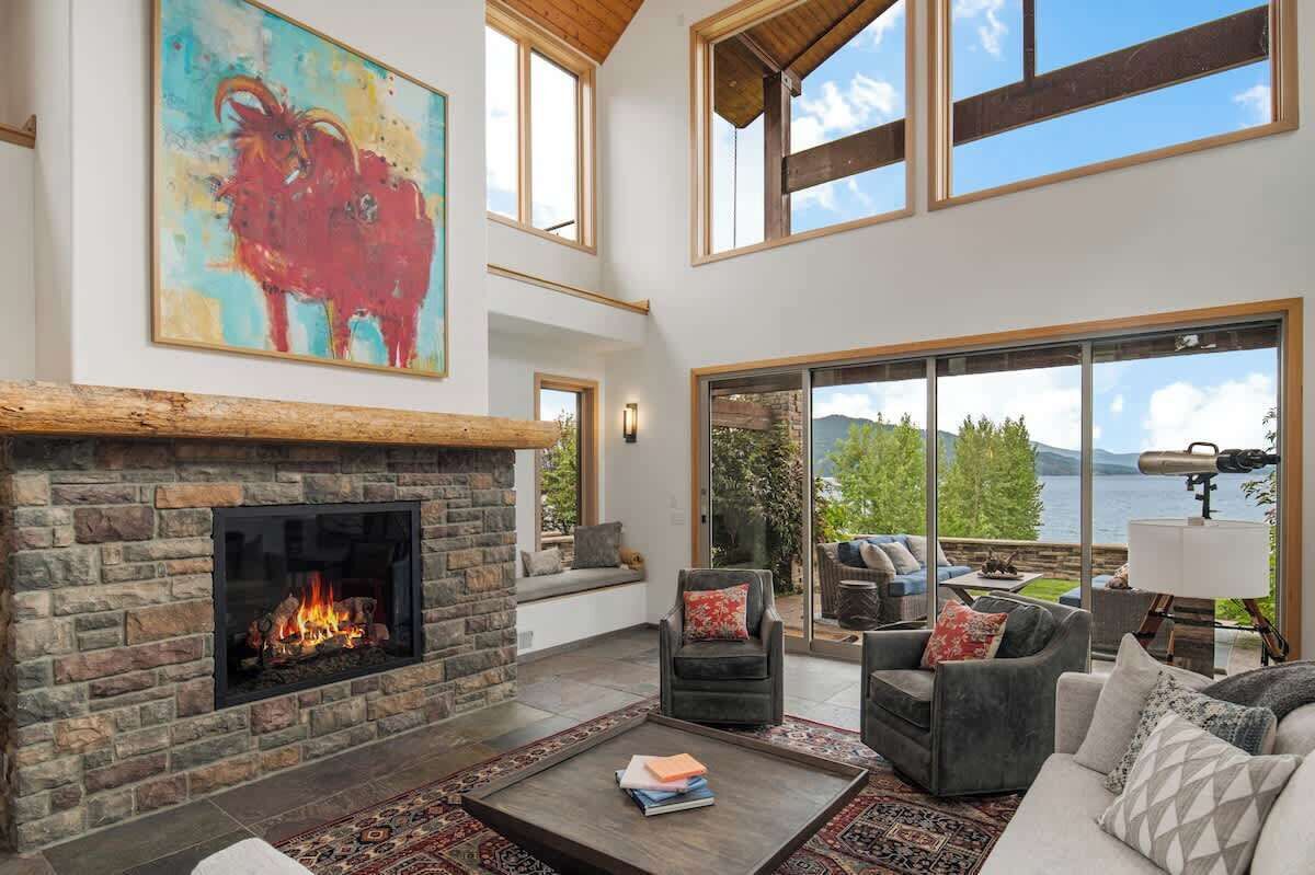 Smart TV, fireplace, video games, DVD player