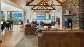 Smart TV, fireplace, video games, DVD player