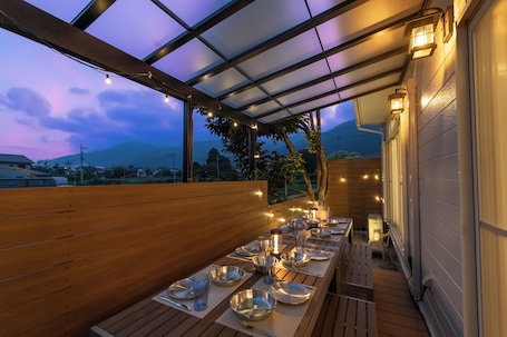 Outdoor dining