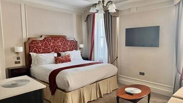 1 bedroom, desk, iron/ironing board, travel cot