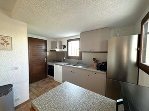 Fridge, oven, dishwasher, toaster