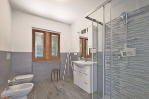 Dusche, Haartrockner