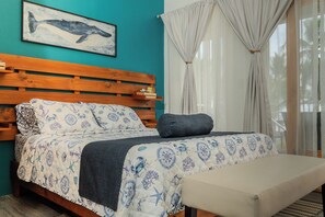 3 habitaciones, caja de seguridad en la habitación y escritorio 