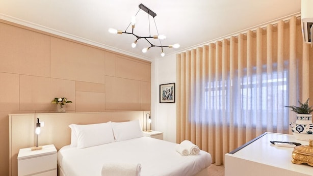 2 habitaciones, tabla de planchar con plancha, internet y ropa de cama 