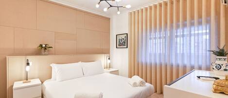 2 bedrooms, iron/ironing board, Internet, bed sheets