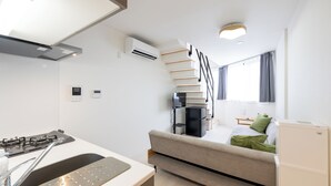 Smart TV - Less than 10 minutes from each of Shibuya, Shinjuku and Harajuku/ Central location/ New construction/ Max. 6 people (渋谷区)