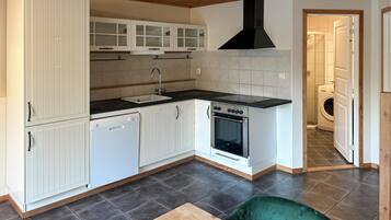 Refrigerador, horno, parrilla de estufa y lavavajillas