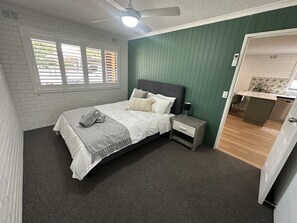 2 quartos, ferros/tábuas de passar roupa, Wi-Fi, roupa de cama