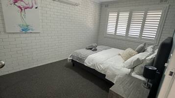 2 bedrooms, desk, iron/ironing board, free WiFi