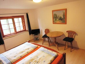 1 Schlafzimmer, Bügeleisen/Bügelbrett, Internetzugang, Bettwäsche