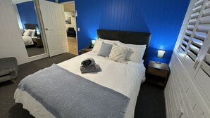 2 bedrooms, desk, iron/ironing board, WiFi - Central Cullen Apartments # 4 (Wagga Wagga)
