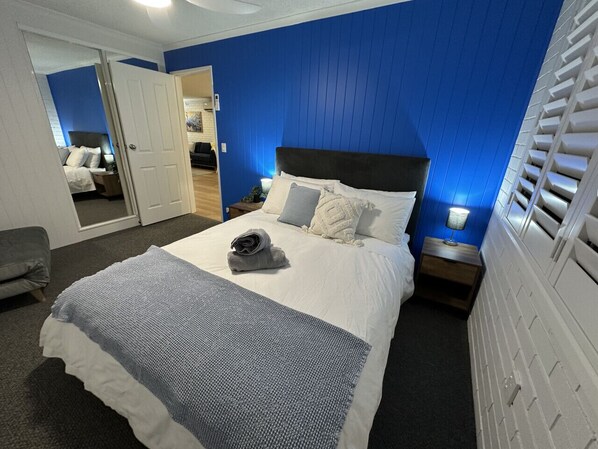 2 Schlafzimmer, Schreibtisch, Bügeleisen/Bügelbrett, WLAN