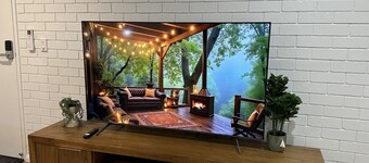 Central Cullen Apartments # 3