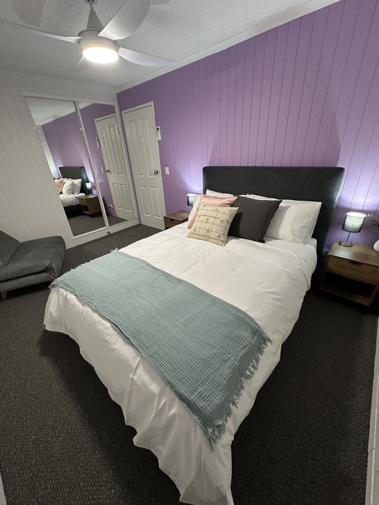 2 bedrooms, desk, iron/ironing board, WiFi