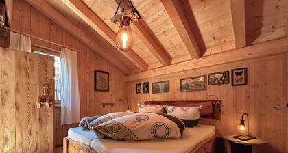 Wooden log cabin with sauna in Bavarian Forest