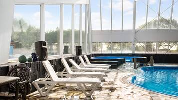 House | Pool