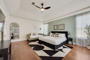 1 habitación, tabla de planchar con plancha, wifi y ropa de cama 