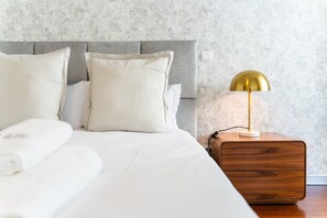 3 bedrooms, iron/ironing board, Internet, bed sheets