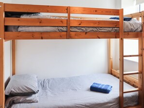 2 bedrooms, free WiFi