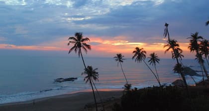 L'Azur .1 Studio Cottage, Vagator Beach, GOA