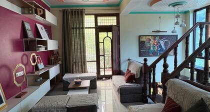 Waterfront Family Retreat–2BHK Independent Floor by Homeyhuts