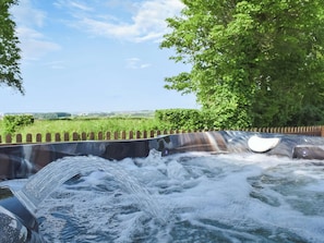Bañera de hidromasaje exterior