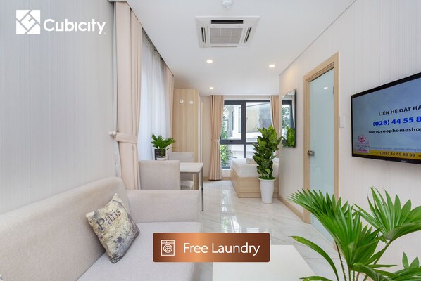 Senior Studio, City View | Premium bedding, pillowtop beds, individually decorated