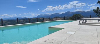 GrazieSole Farmhouse whole house exclusively, facing the Sibillini Mountains