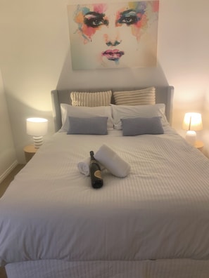 2 quartos, ferros/tábuas de passar roupa, Wi-Fi de cortesia