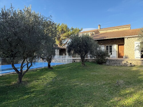 Superb Provencal villa with swimming pool