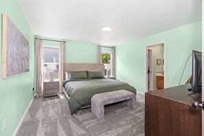 4 bedrooms, iron/ironing board, free WiFi, bed sheets