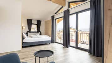 3 bedrooms, bed sheets