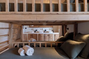 6 bedrooms, in-room safe, iron/ironing board, free WiFi