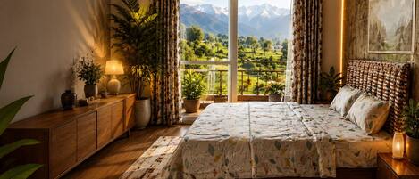 5 bedrooms, iron/ironing board, free WiFi