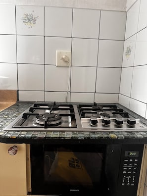 Microwave, oven, stovetop