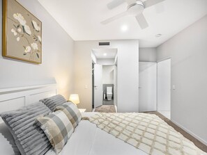 2 bedrooms, iron/ironing board, WiFi, bed sheets