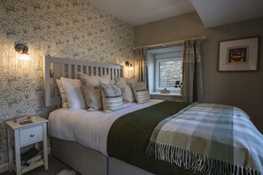 2 chambres, fer et planche à repasser, accès Internet, draps fournis