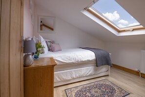 2 Schlafzimmer, Bügeleisen/Bügelbrett, Internetzugang, Bettwäsche